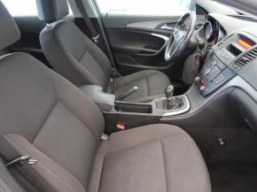 Opel Insignia  1.8 