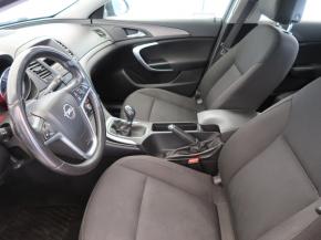 Opel Insignia  1.8 