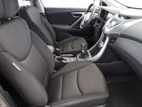 Hyundai Elantra  1.6 