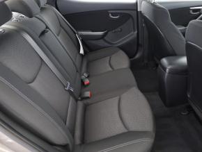 Hyundai Elantra  1.6 