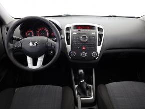 Kia Ceed  1.4 CVVT 