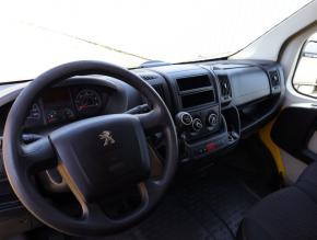 Peugeot Boxer  2.0 BlueHDi 