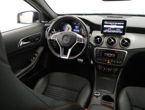 Mercedes-Benz GLA  GLA 220 CDI 4MATIC AMG Line 