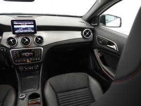 Mercedes-Benz GLA  GLA 220 CDI 4MATIC AMG Line 