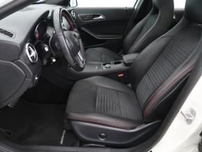 Mercedes-Benz GLA  GLA 220 CDI 4MATIC AMG Line 