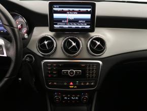 Mercedes-Benz GLA  GLA 220 CDI 4MATIC AMG Line 