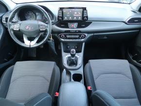 Hyundai i30  1.4 CVVT 