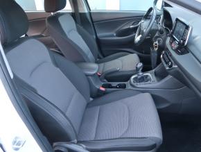 Hyundai i30  1.4 CVVT 