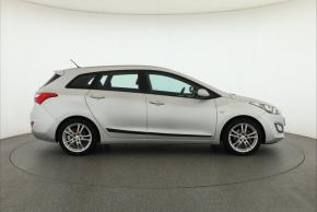 Hyundai i30  1.6 MPI 