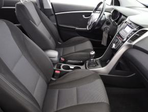 Hyundai i30  1.6 MPI 