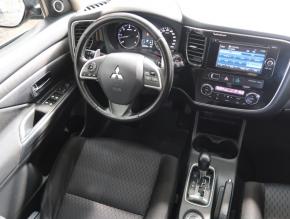 Mitsubishi Outlander  2.2 DI-D 