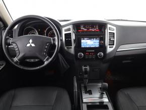 Mitsubishi Pajero  3.2 DI-D 