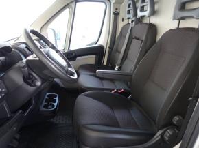 Peugeot Boxer  2.0 BlueHDi 