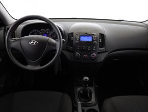 Hyundai i30  1.4 CVVT 