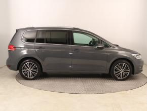 Volkswagen Touran  1.5 TSI 