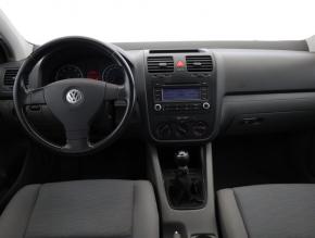 Volkswagen Golf  1.6 FSI 