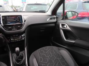 Peugeot 2008  1.2 PureTech Active 