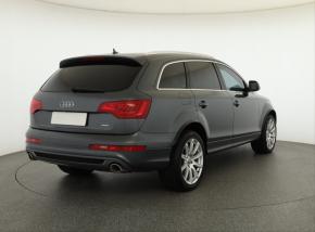 Audi Q7  3.0 TDI 