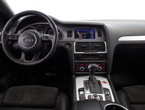 Audi Q7  3.0 TDI 