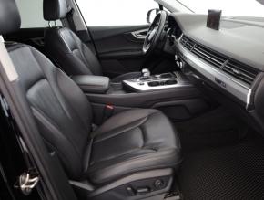 Audi Q7  3.0 TDI 