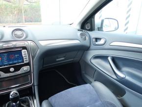 Ford Mondeo  2.2 TDCI 