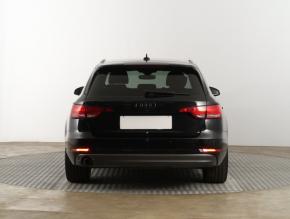 Audi A4  2.0 TDI S-Line 