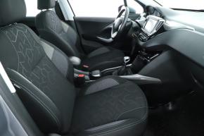 Peugeot 2008  1.5 BlueHDi 