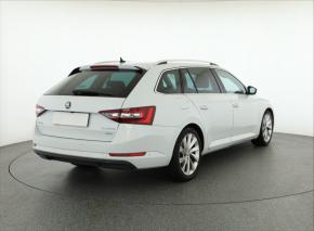 Škoda Superb  2.0 TDI Style 