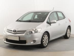 Toyota Auris  1.6 Valvematic 