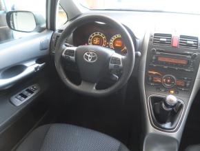 Toyota Auris  1.6 Valvematic 