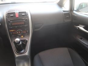 Toyota Auris  1.6 Valvematic 