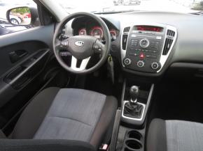 Kia Ceed  1.4 CVVT 