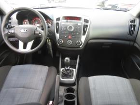 Kia Ceed  1.4 CVVT 