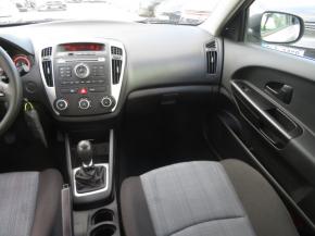 Kia Ceed  1.4 CVVT 