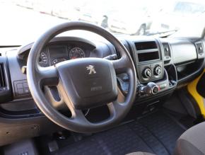 Peugeot Boxer  2.0 BlueHDi 