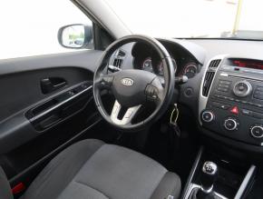 Kia Ceed  1.4 CVVT 