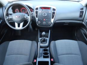 Kia Ceed  1.4 CVVT 