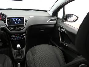 Peugeot 208  1.2 PureTech 