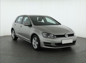 Volkswagen Golf  1.2 TSI 