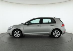 Volkswagen Golf  1.5 TSI 