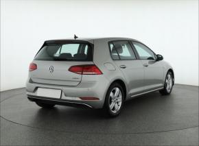 Volkswagen Golf  1.5 TSI 