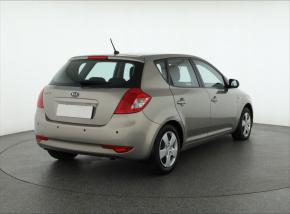 Kia Ceed  1.4 CVVT 