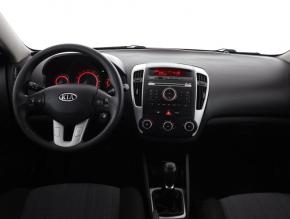 Kia Ceed  1.4 CVVT 