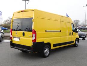 Peugeot Boxer  2.0 BlueHDi 