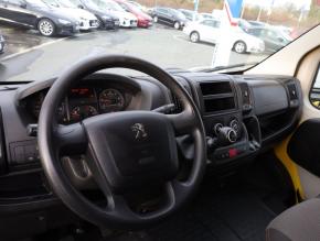 Peugeot Boxer  2.0 BlueHDi 