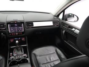 Volkswagen Touareg  3.0 TDI 