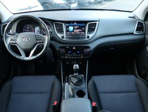 Hyundai Tucson  1.7 CRDi Trikolor 