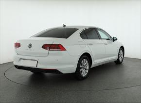 Volkswagen Passat  1.5 TSI 