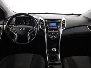 Hyundai i30  1.6 MPI 