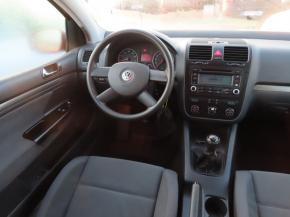 Volkswagen Golf  1.6 FSI 